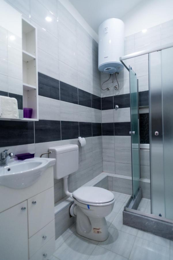 Purple Rooms โมสตาร์ ภายนอก รูปภาพ