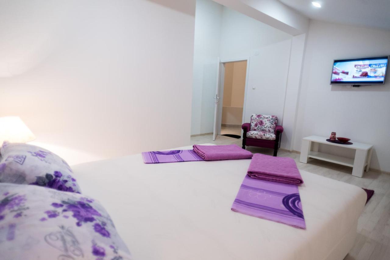 Purple Rooms โมสตาร์ ภายนอก รูปภาพ