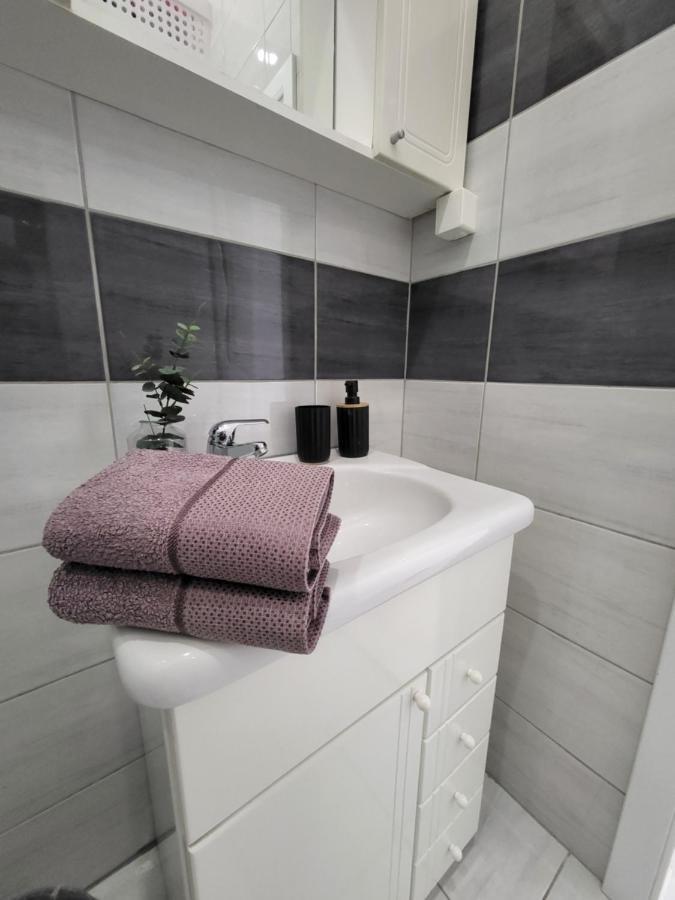Purple Rooms โมสตาร์ ภายนอก รูปภาพ