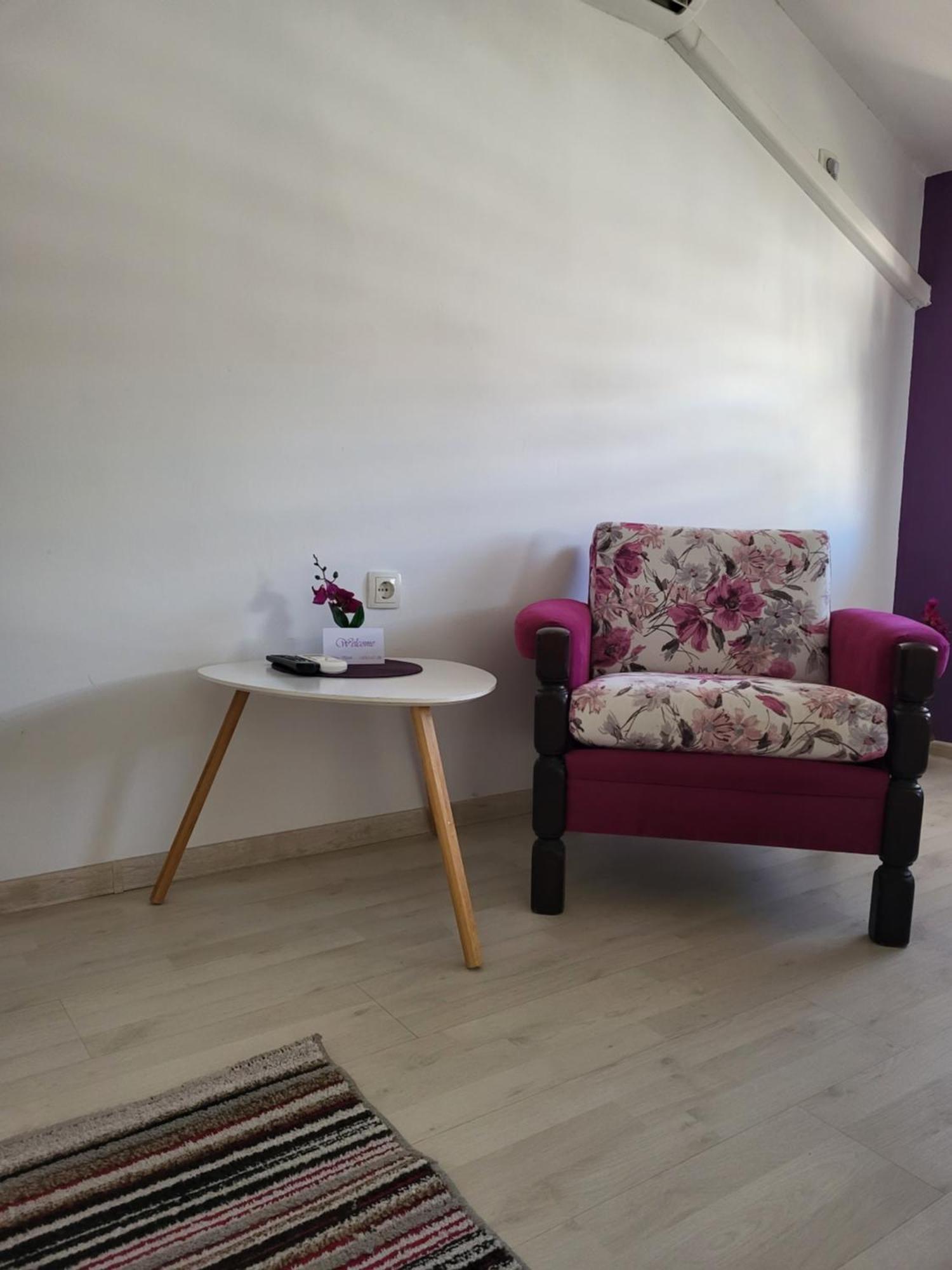 Purple Rooms โมสตาร์ ภายนอก รูปภาพ